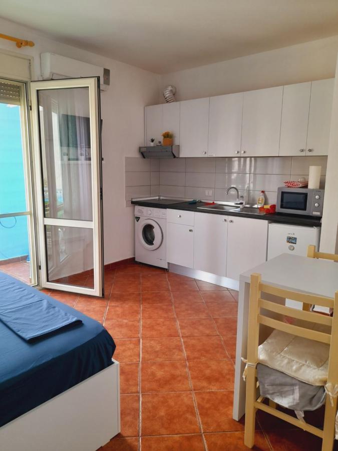 Seaside Deluxe Apartment ดูร์เรส ภายนอก รูปภาพ